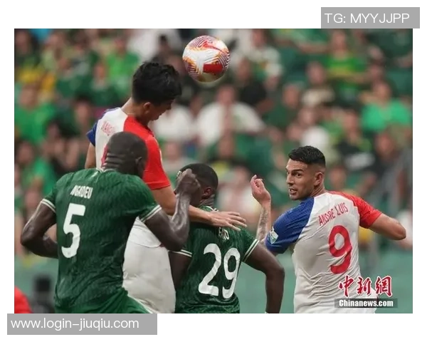 2018年上海申花与北京国安激战回顾及精彩瞬间分析