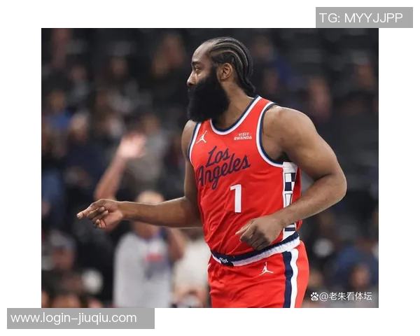 快船在绝境中逆袭灰熊上演惊天逆转全场观众为之震撼 快船在绝境中逆袭灰熊上演惊天逆转全场观众为之震撼